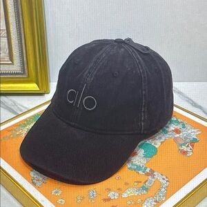 ALO Yoga Black Baseball Cap with Embroidered Logo